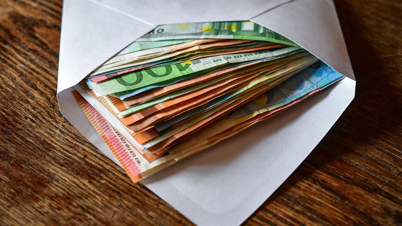 Našetrené peniaze v obálke